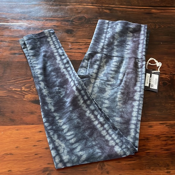 Tie Dye Printed Legging Blue and Grey O/S High Waisted - Picture 6 of 7